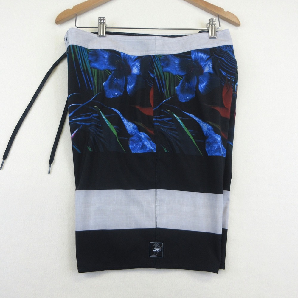 Vans‎ Board Shorts Mens 36 Black & Gray w/ Floral Tropical Swim Surf - Picture 7 of 12